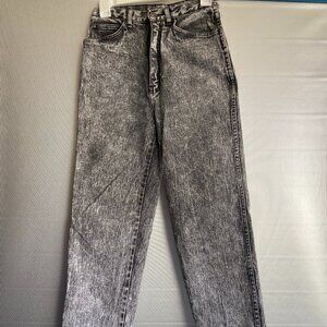 Acid wash jeans